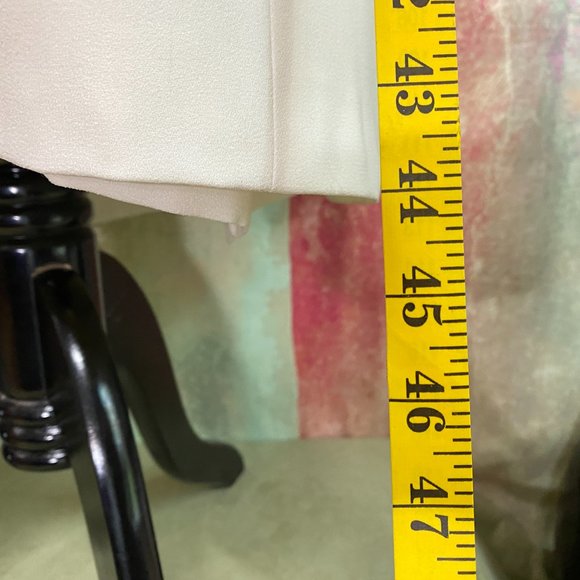 📌 Off-white Dress and Coat with beaded Trim - Picture 9 of 16